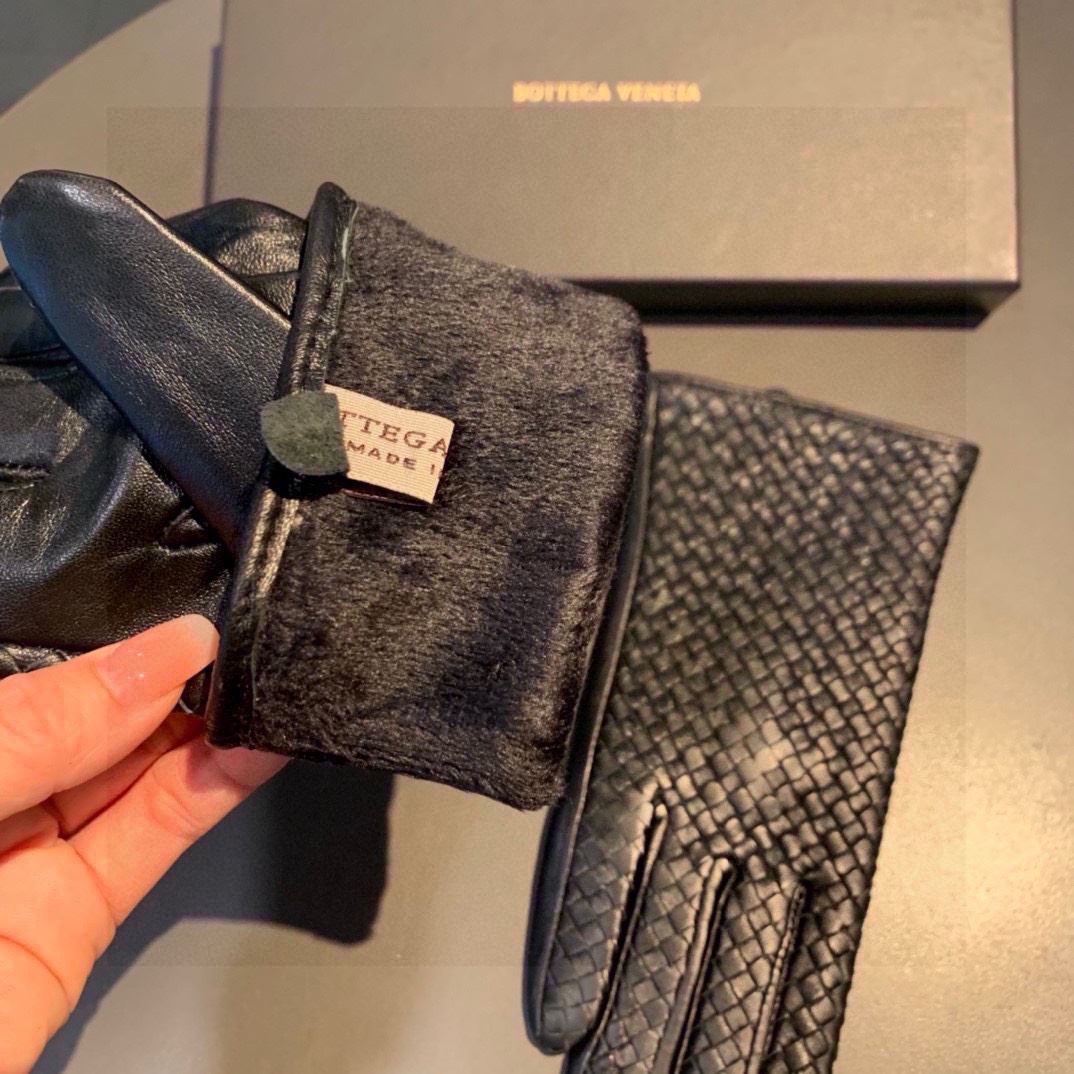 Bottega Veneta Gloves